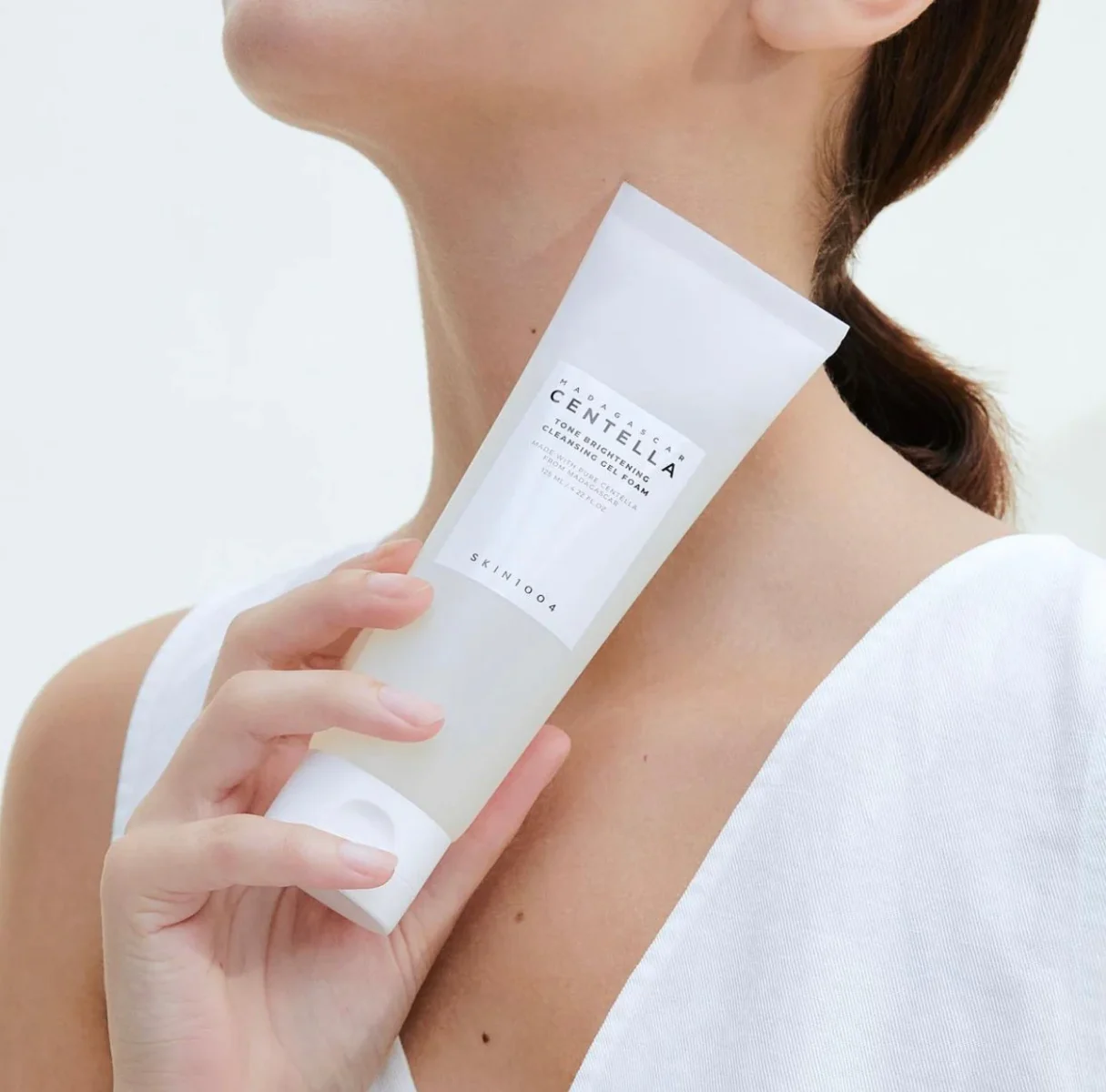 Madagascar Centella Tone Brightening Cleansing Gel Foam 125ml - Imagen 4