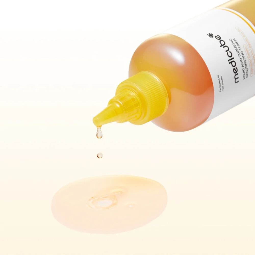 Medicube – Kojic Acid Turmeric Resurfacing Toner (250 ml) - Imagen 3